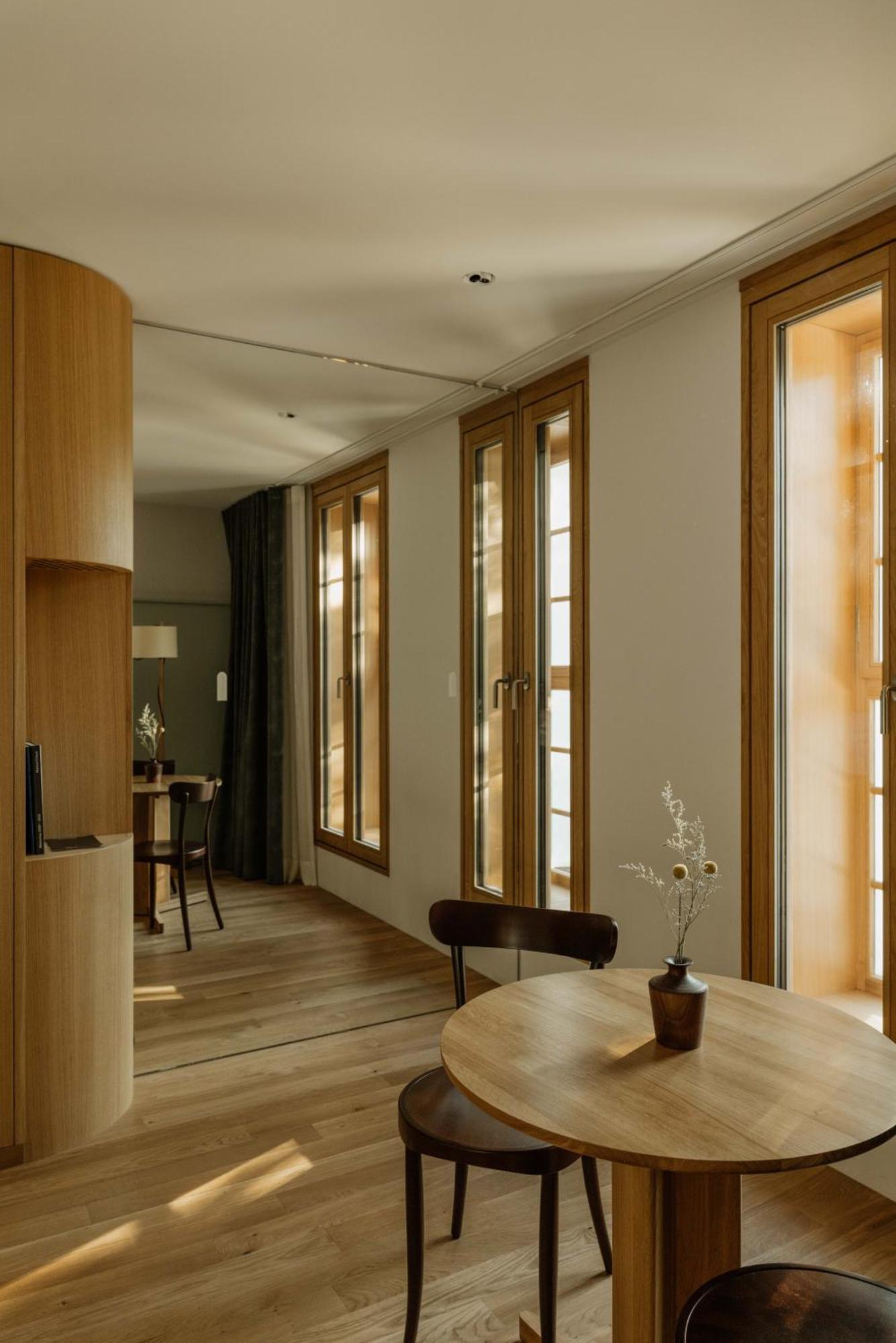 Kleiner Loewe - Stadthotel Bregenz Buitenkant foto