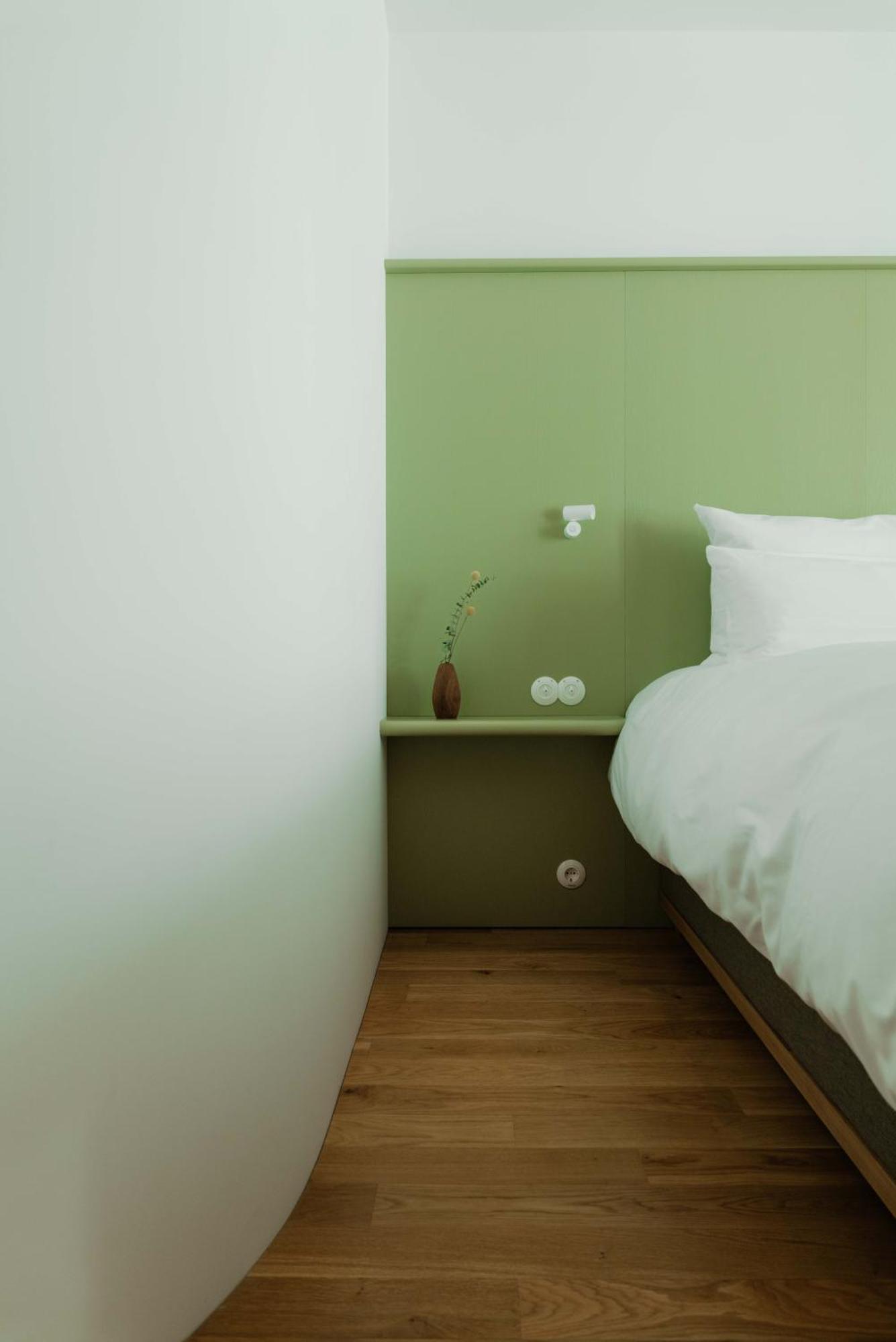 Kleiner Loewe - Stadthotel Bregenz Buitenkant foto