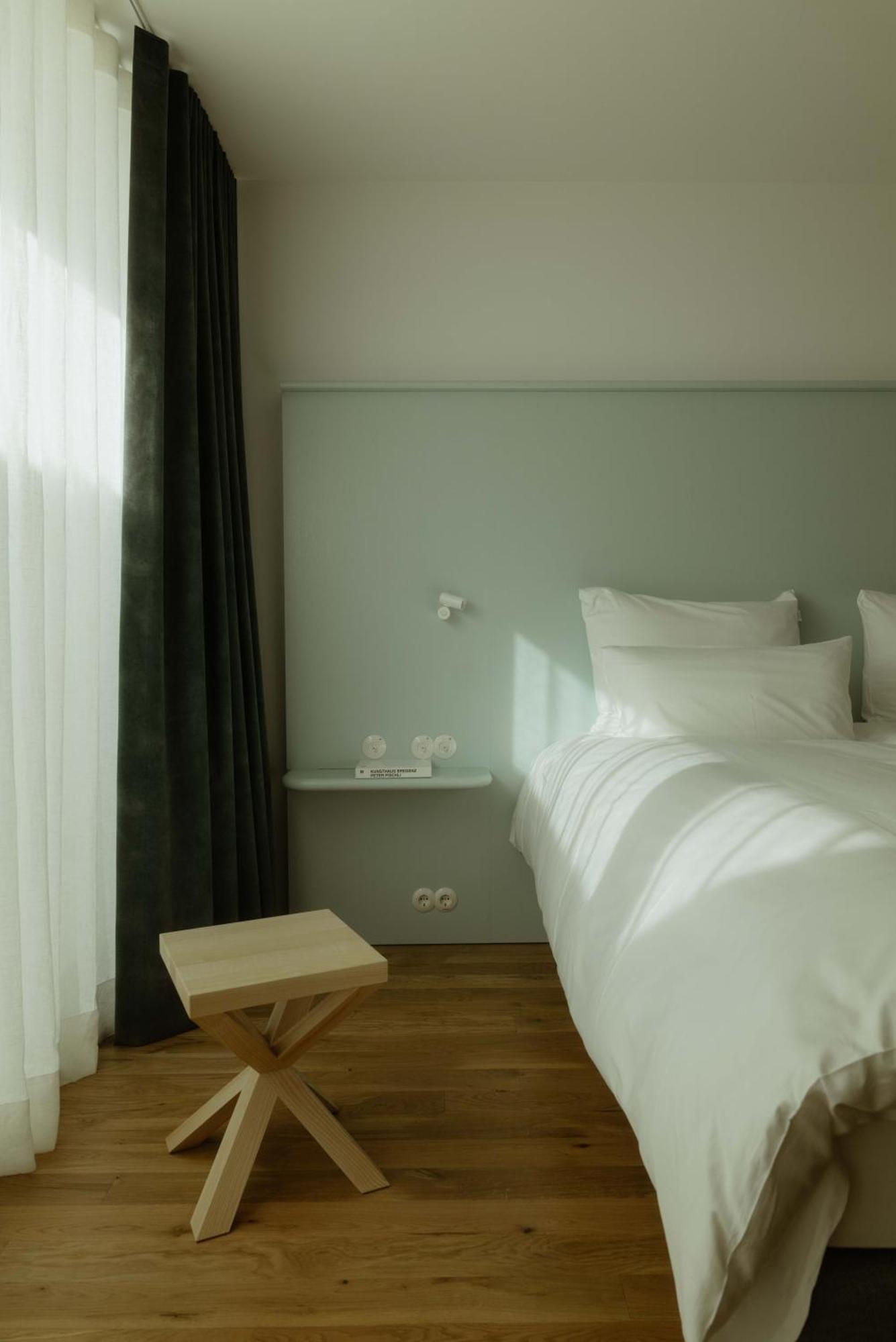 Kleiner Loewe - Stadthotel Bregenz Buitenkant foto